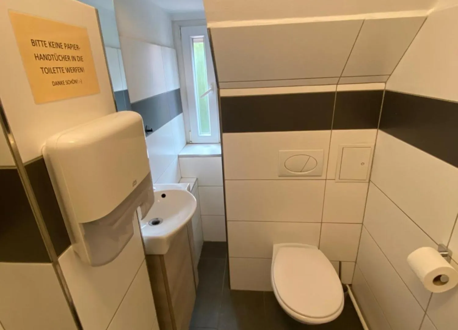 Swan Rooms Núremberg 0*,  Alemania